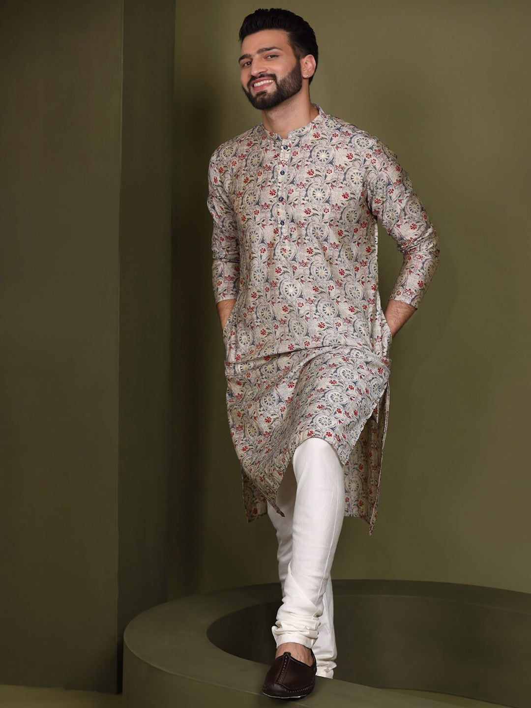 Men White & Red Ethnic Motifs Printed Kurta